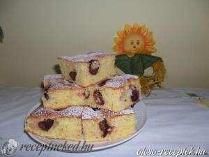 Bögrés gyümölcsös sütemény