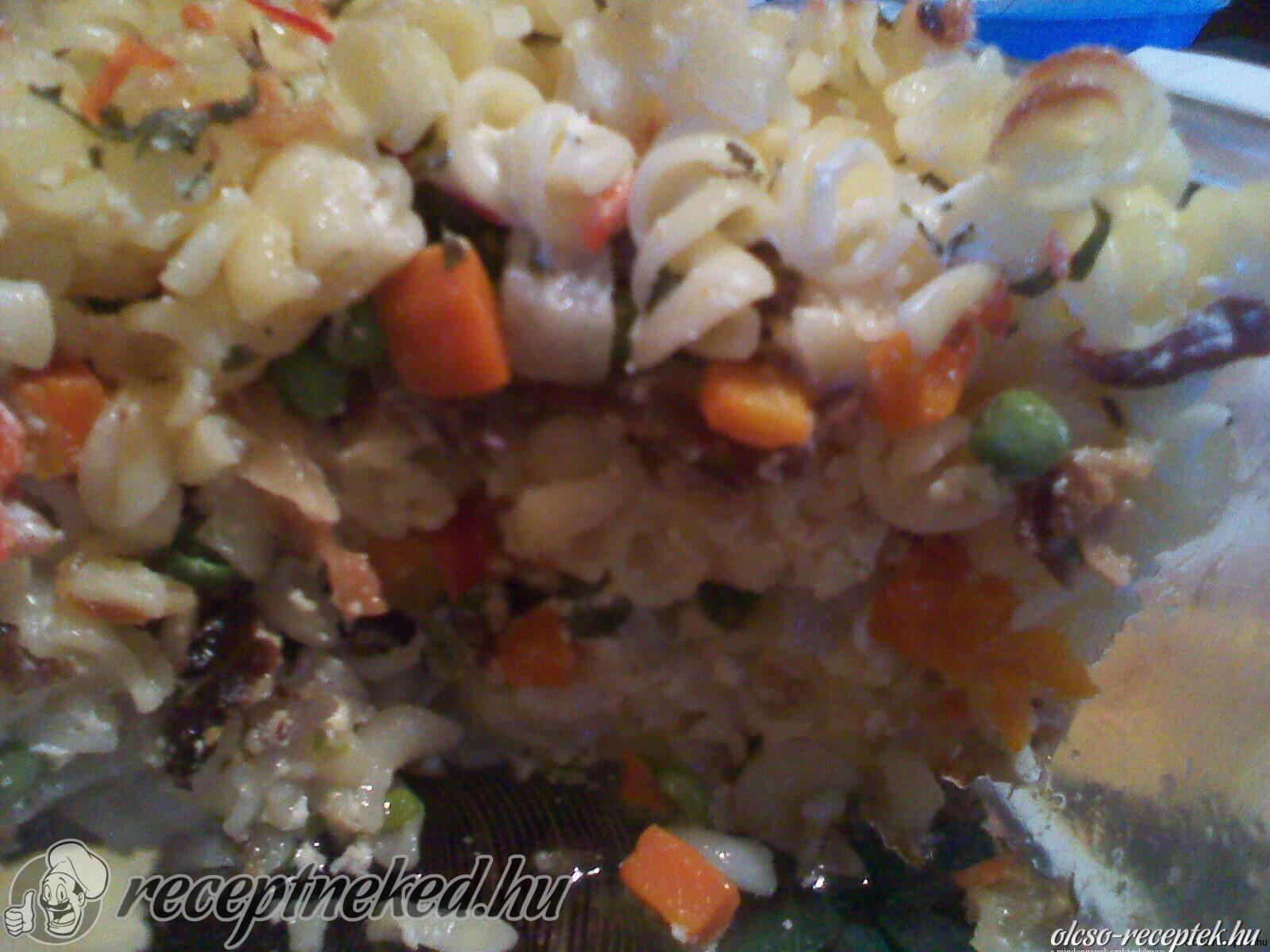 Zöldséges, húsos rakott tészta