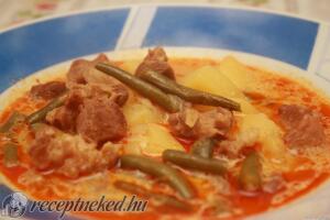 Zöldbabos sertésgulyás kép