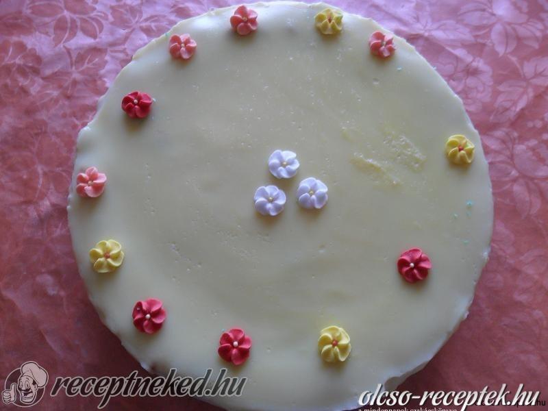 Almatorta vaníliás pudinggal