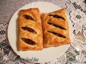 Lilahagymás-kolbászos táska