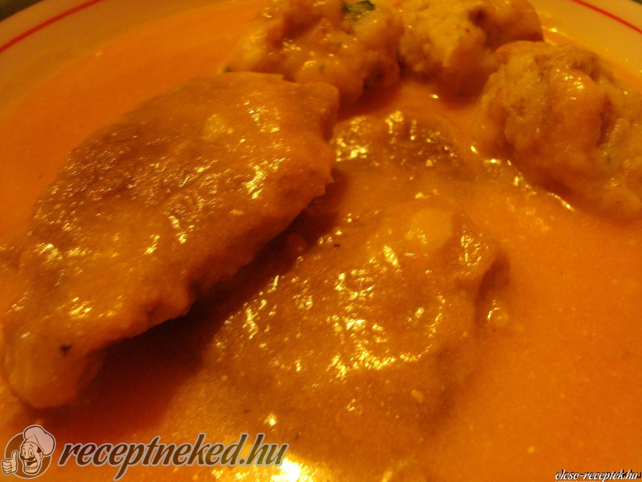 Vadas zsemlegombóccal kép