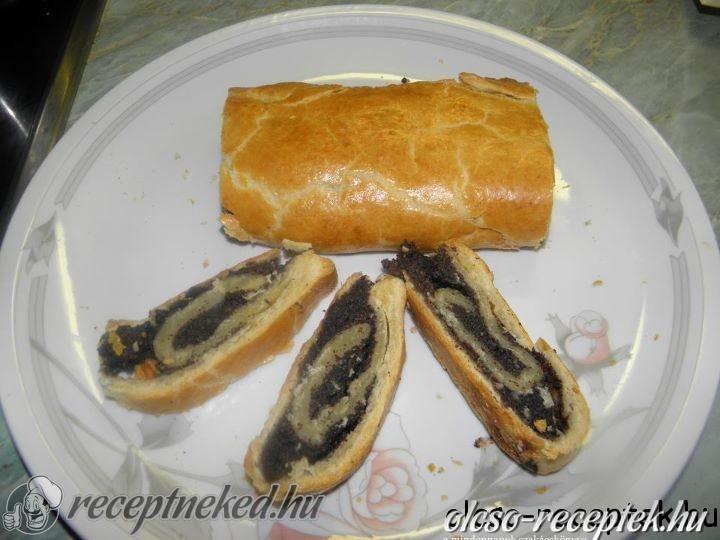 Tiroli mákos rétes