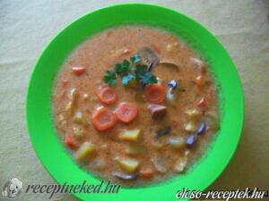 Tárkonyos-gombás sertésragú leves