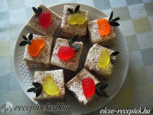 Kekszes tejfölös süti