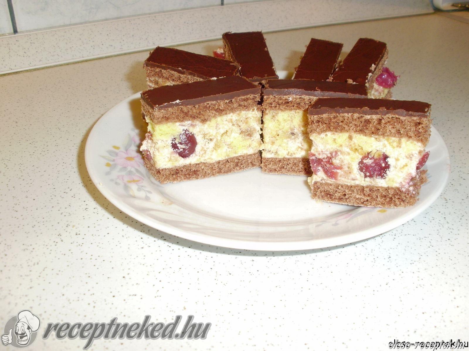 Bonbonmeggyes szelet kép