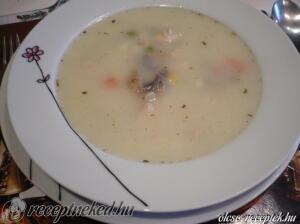 Tárkonyos csirkeragu leves