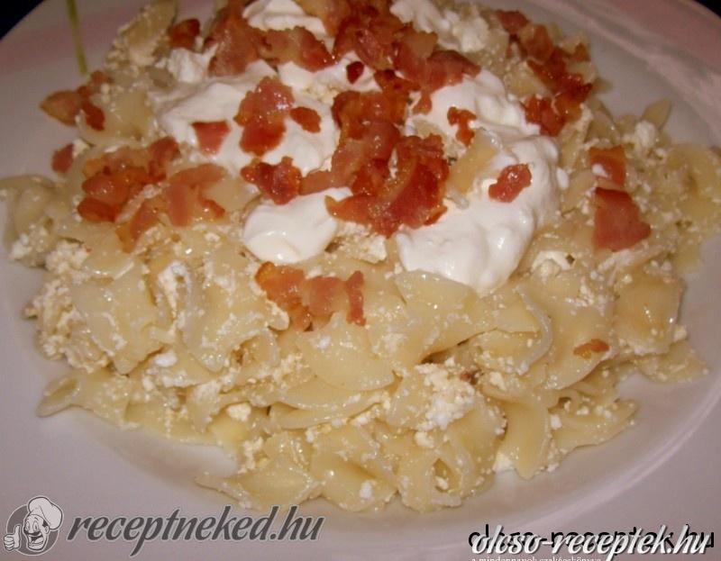 Túrós csusza barátnőm módra