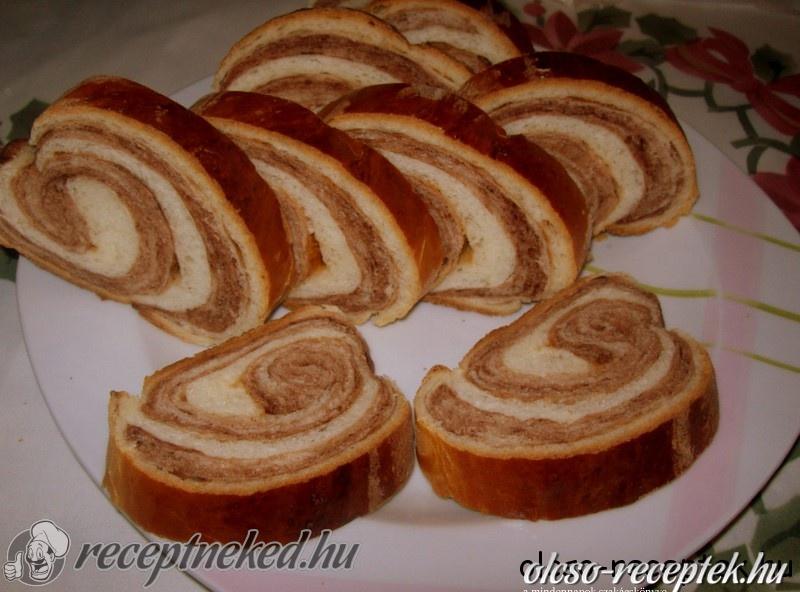 Kakaós foszló kalács kép