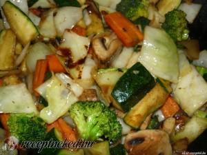 Sült zöldségköret kép