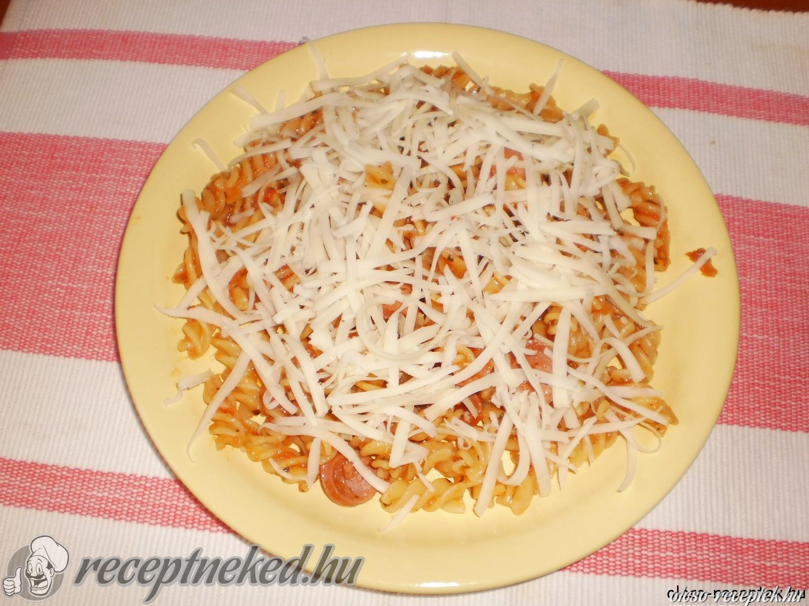 Virslis paradicsomos tészta kép