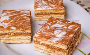 Kekszes-tejfölös csoda süti