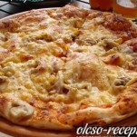 Sonkás-gombáa pizza