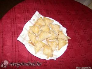 Szezámmagos háromszögek