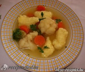 Zöldségleves sajtgaluskával