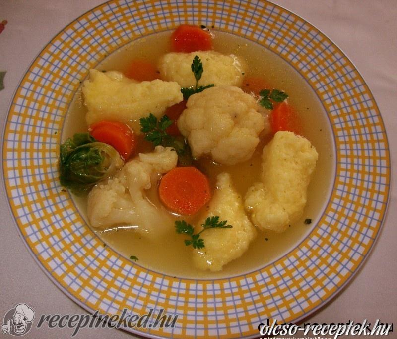 Zöldségleves sajtgaluskával