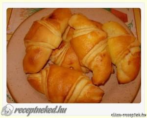 Medvesajtos kifli kép