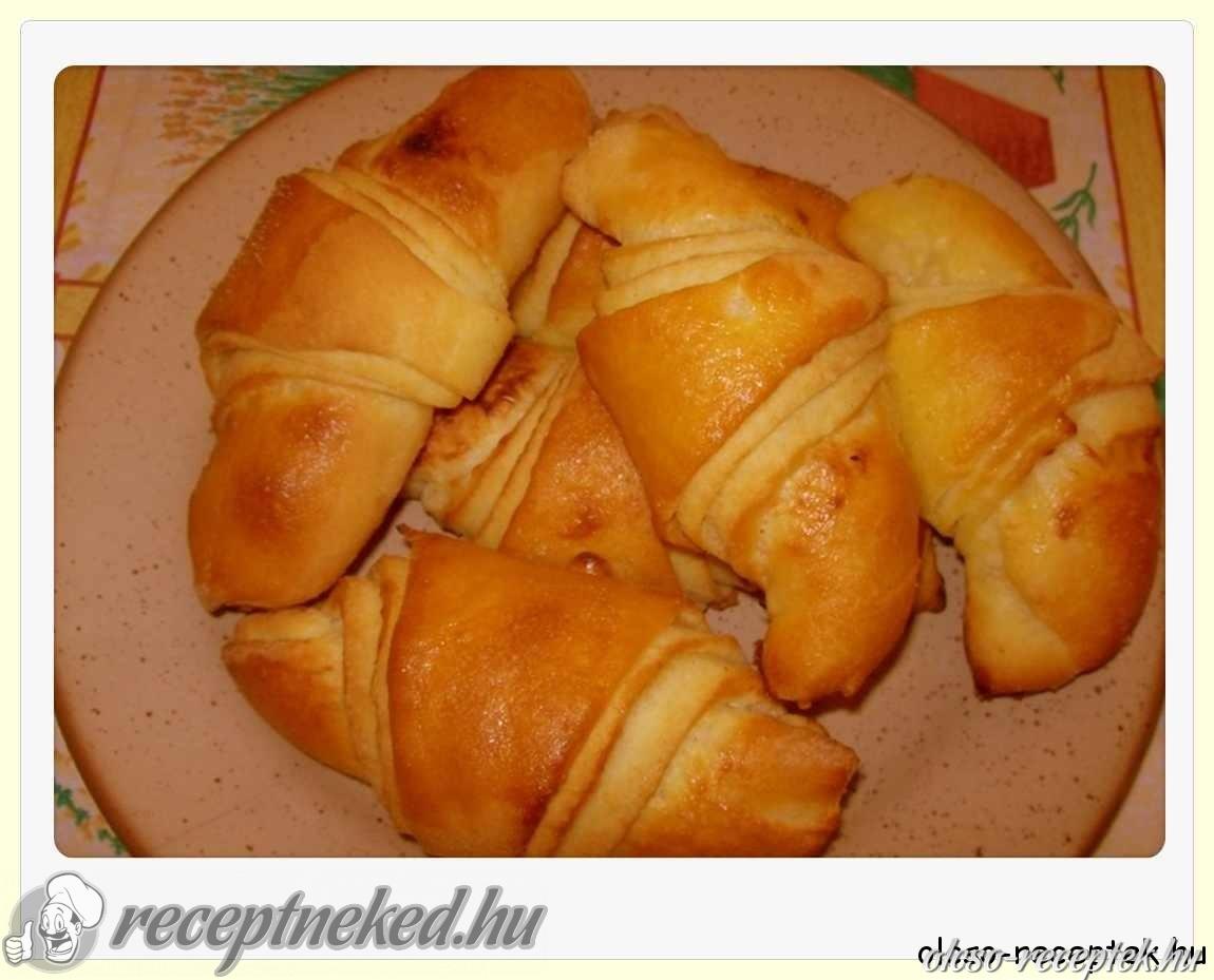 Medvesajtos kifli kép