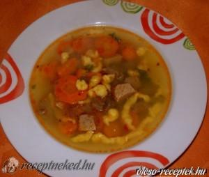 Májleves galuskával kép