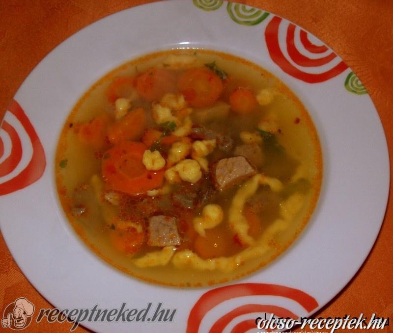 Májleves galuskával kép