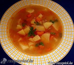 Vargányás,zöldséges burgonyaleves