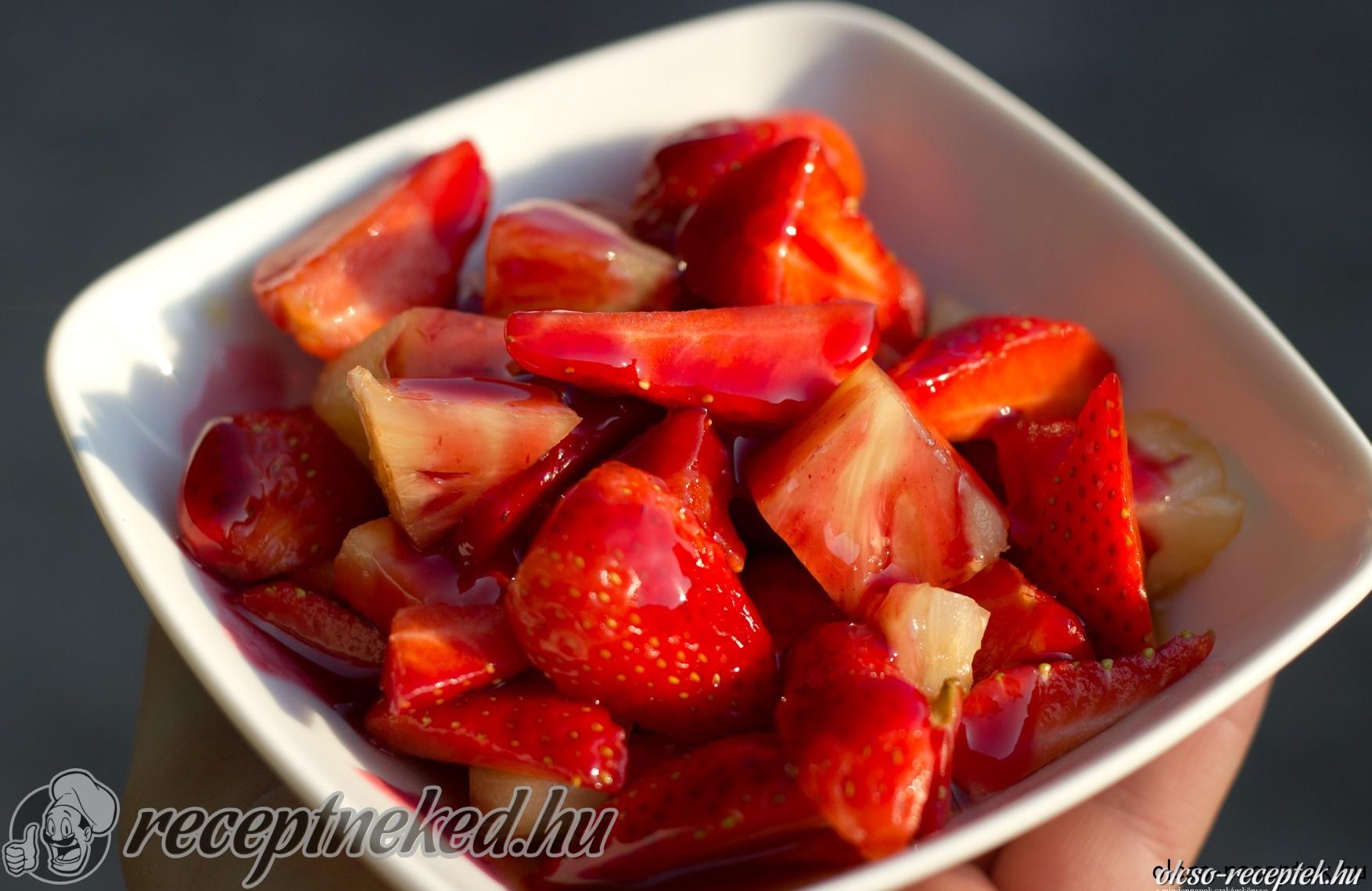 Ananászos epersaláta kép