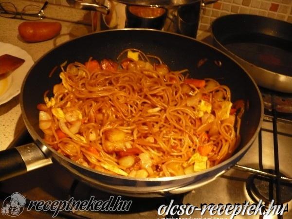 Húsos sült tészta