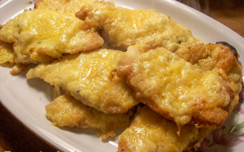 Tejszínes-sajtos csirkemell