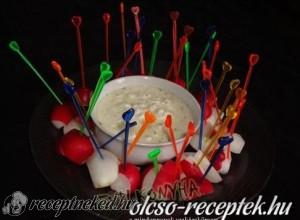 Retekfalatkák túrós dippel