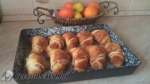 Sonkás-sajtos kifli kép