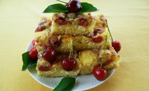 Cseresznyés-túrós süti