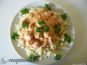 Mustáros virslipörkölt kép