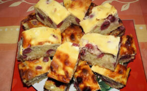 Meggyes-tejfölös sütemény