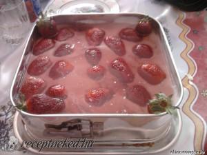 Eperjoghurtos torta kép