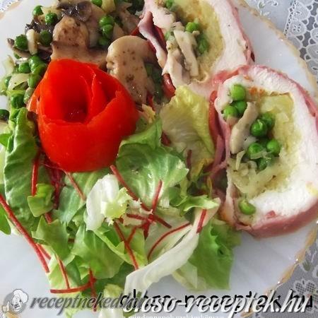 Burgonyával és zöldséggel töltött csirkemell