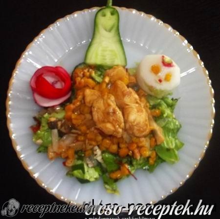 Spicces csirkemellsaláta
