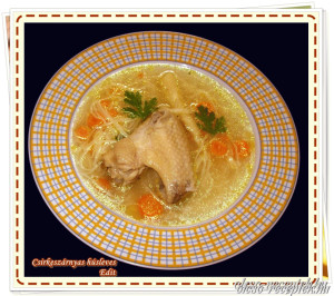 Csirkeszárnyas húsleves kép