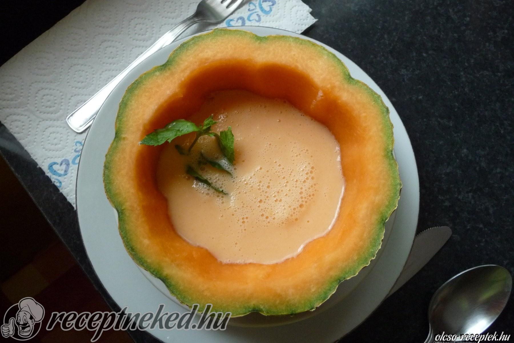 Hideg sárgadinnyeleves