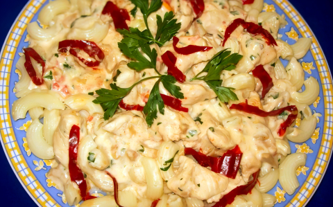 Gombás-tejszínes csirkeragu