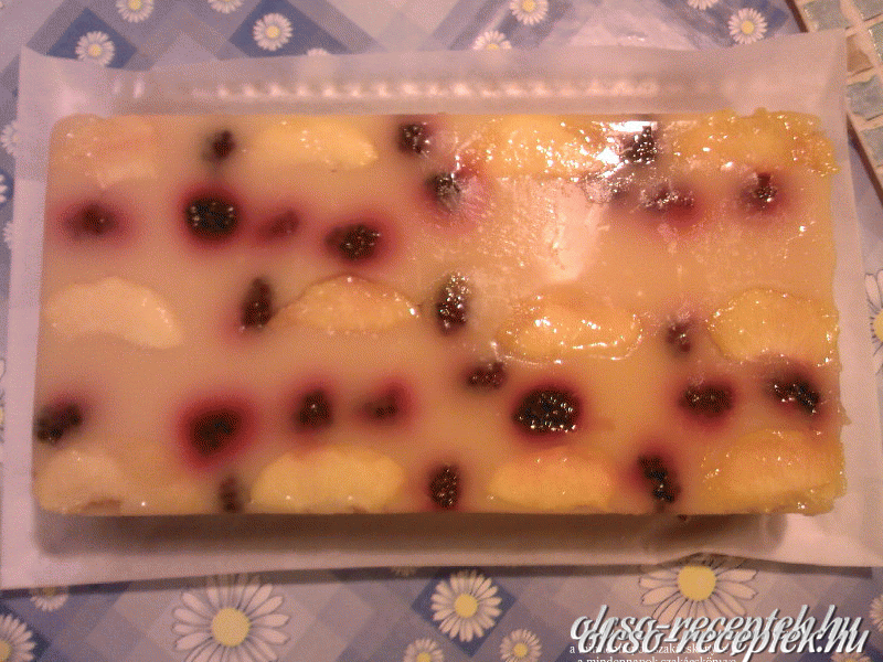 Pudingos gyümölcstorta