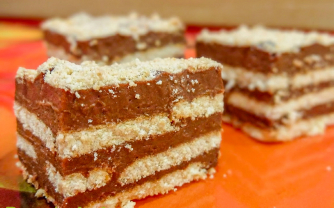 Csokis kekszes édesség