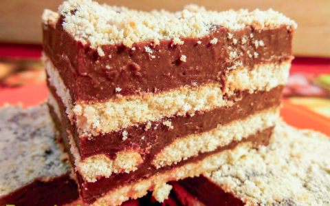 Csokis kekszes édesség