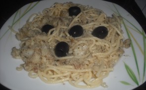 Fokhagymás-tonhalas spagetti