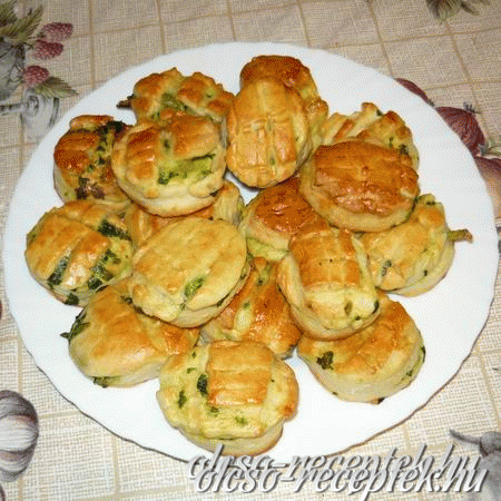 Medvehagymás pogácsa