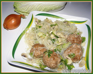 Húsgombócok üvegtésztával