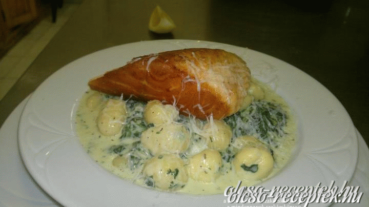 Parajos gnocci, grillezett lazaccal