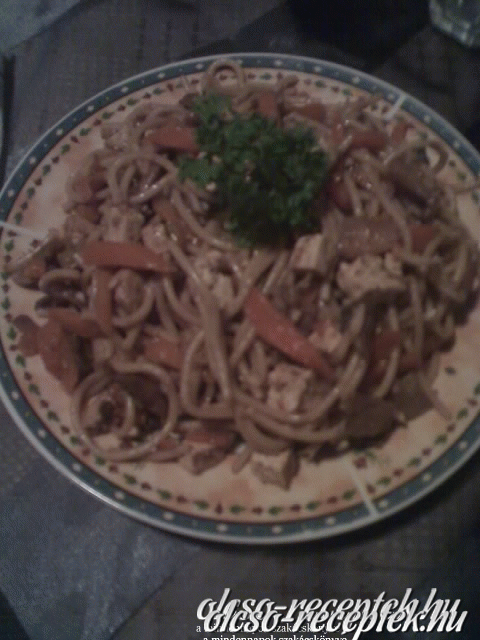 Zöldséges spagetti