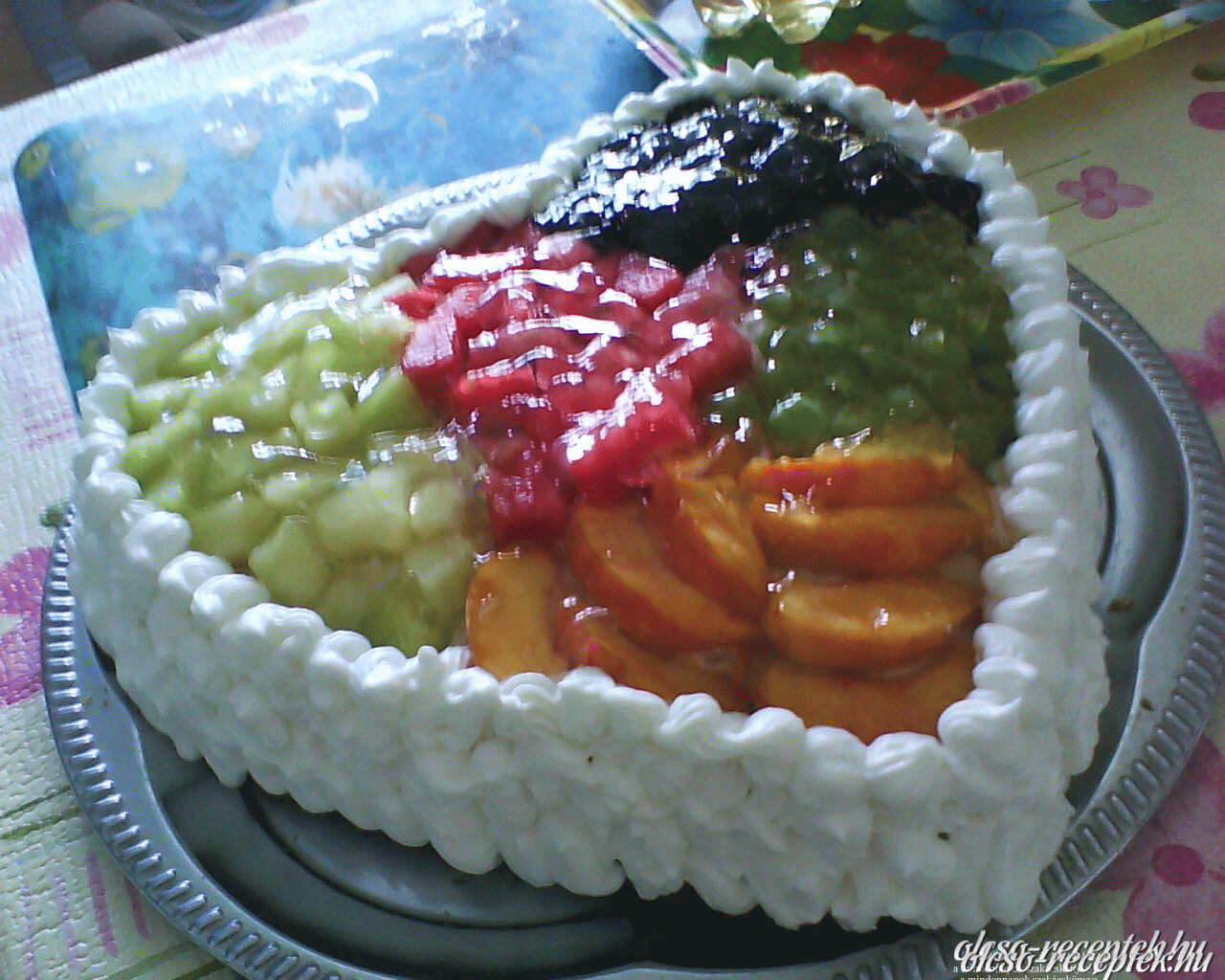 Gyümölcsös túrórorta