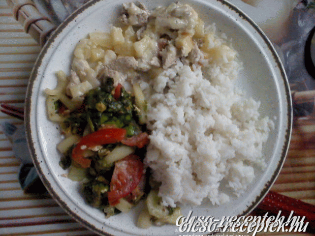 Tejszínes-ananászos csirkemell