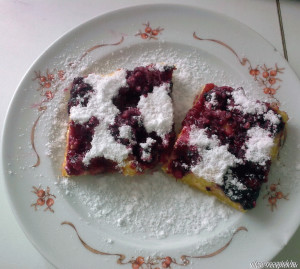 Túrós sütemény szederrel